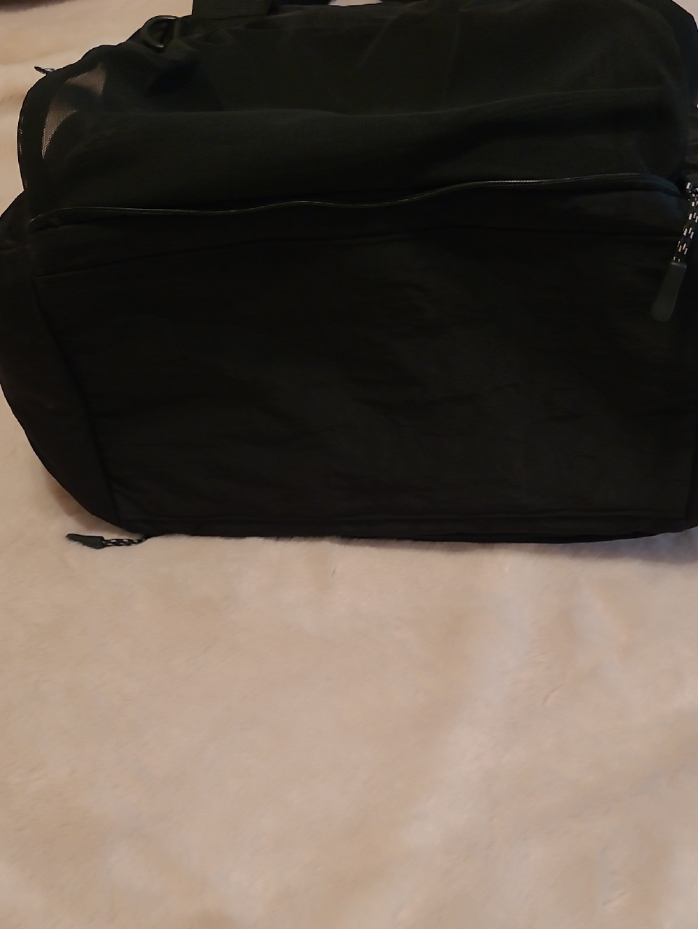 The Sport (Travel) Tote in Black - Picture 12 of 17
